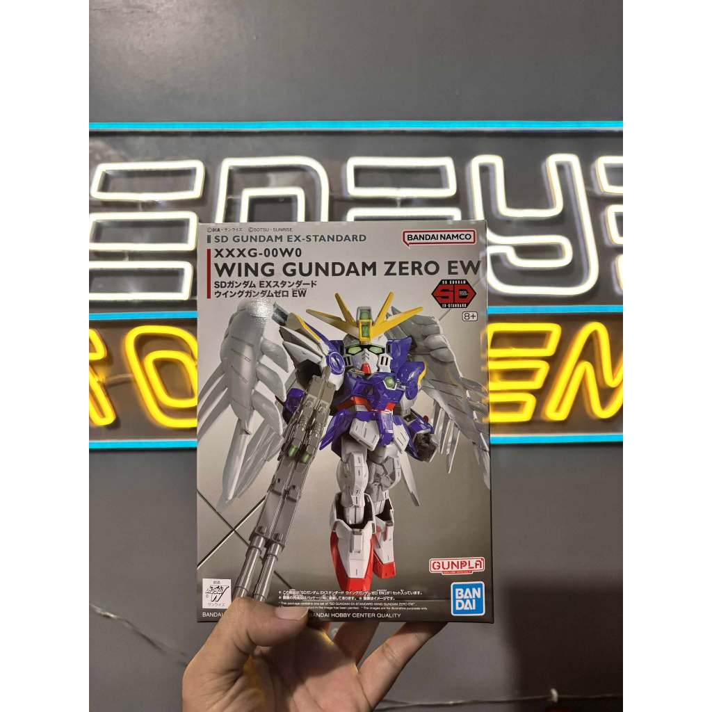 Bandai Gundam SD EX-Standard Wing Gundam Zero EW
