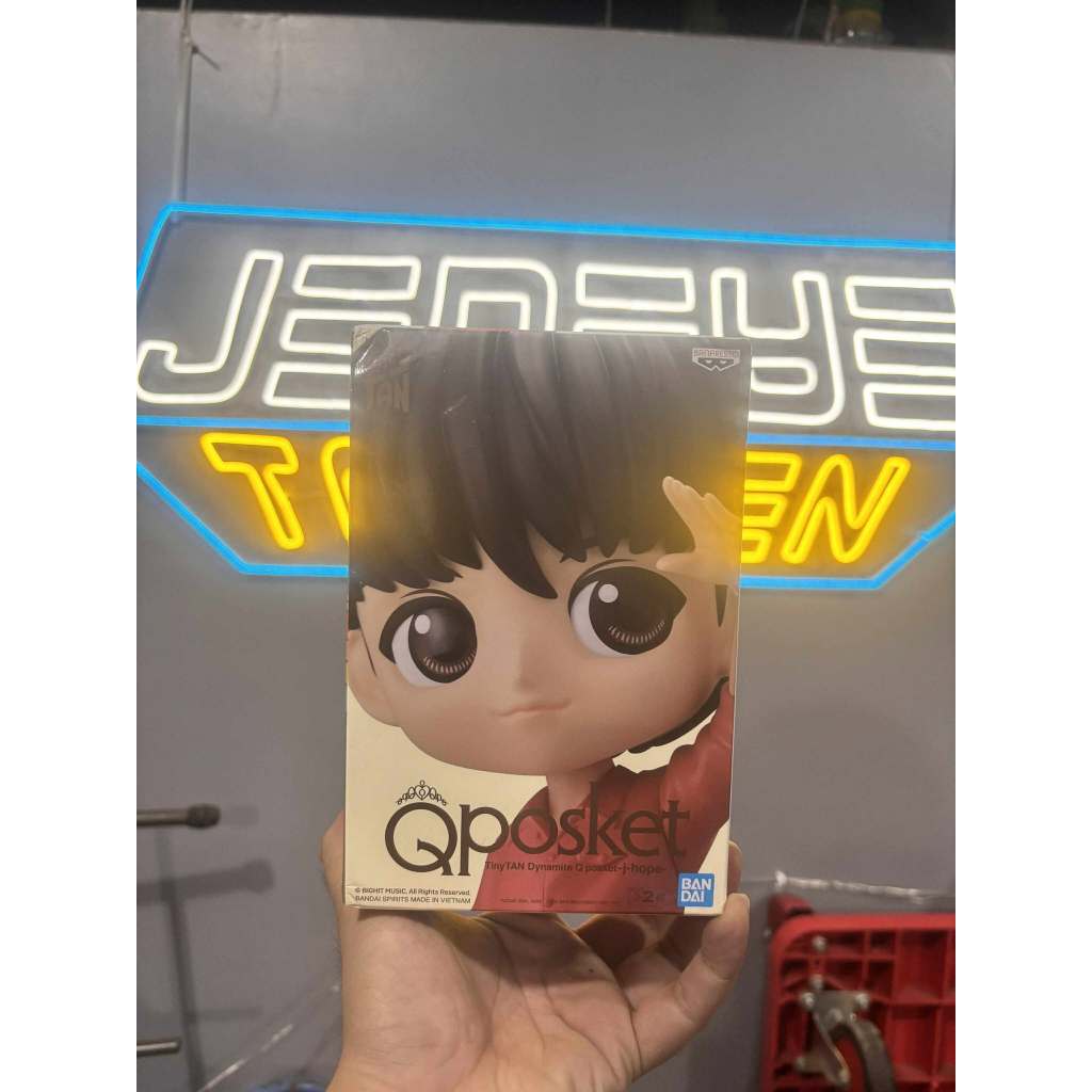 Bandai | Banpresto - BTS TinyTan Qposket Dynamite J-Hope Ver. A